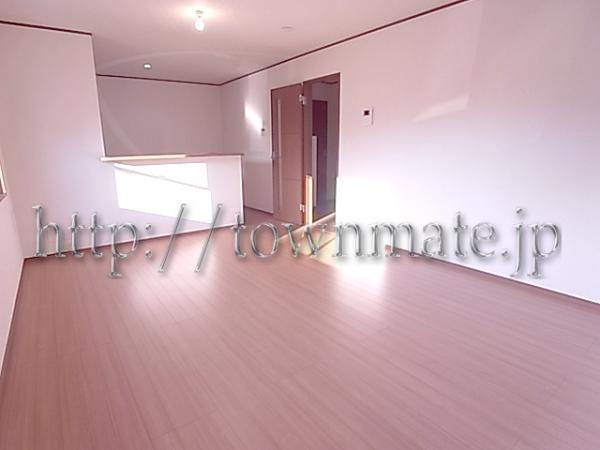 Living. Yang per good Three-sided lighting