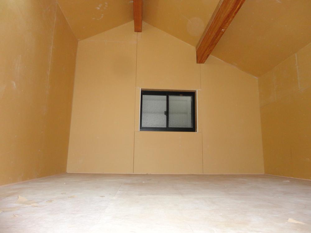 Receipt. ◆ ◆ There is a large attic storage ◆ ◆