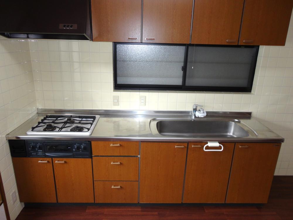 Kitchen. ◆ ◆ System kitchen ◆ ◆