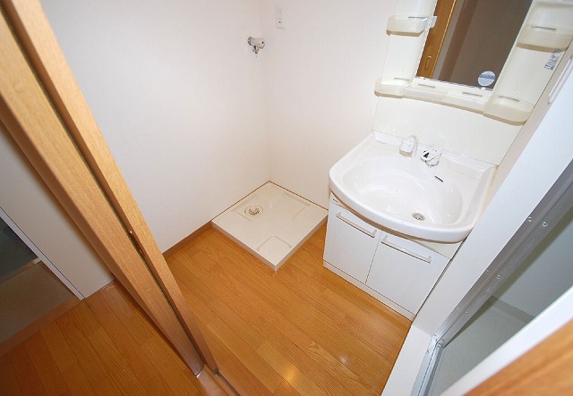 Washroom. Washroom