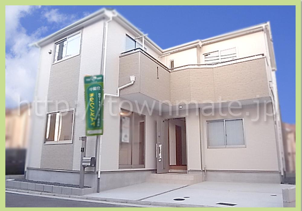 Local appearance photo. Bright and clean appearance