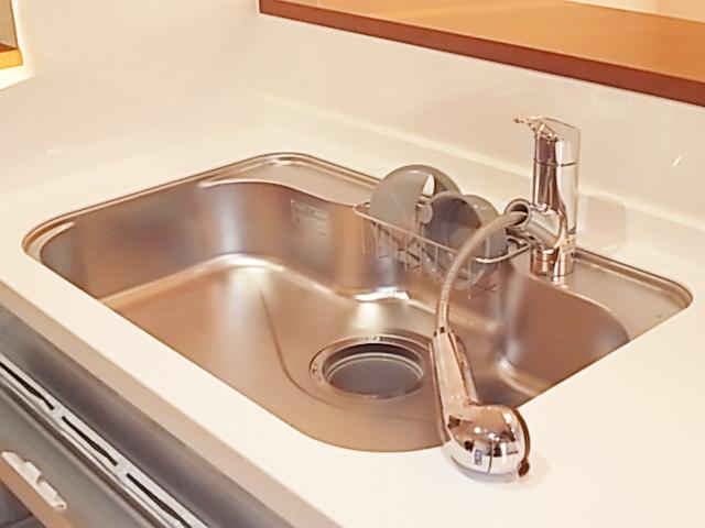 Other Equipment. Compact sink space is used widely