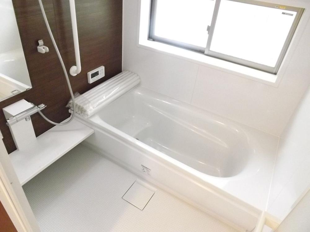 Same specifications photo (bathroom). Same specifications photo (bathroom) Bathroom heating dryer! Warm bath!