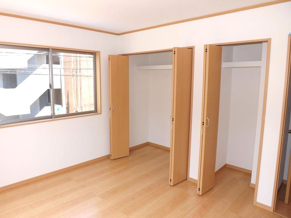 Same specifications photos (Other introspection). Same specifications photos (Western-style)