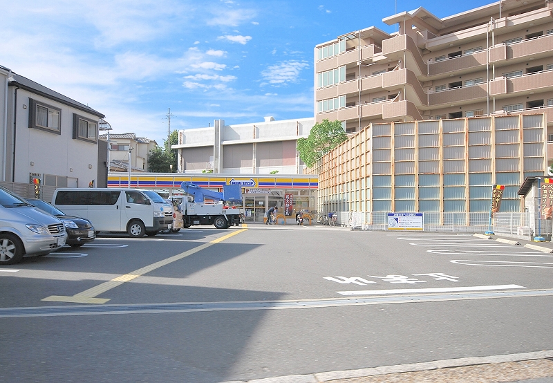 Convenience store. MINISTOP Neyagawa Mitsuiminami Machiten up (convenience store) 486m