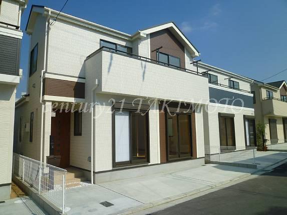 Local photos, including front road. Front road 4.7m spacious! !