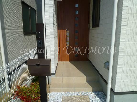 Entrance. Is making that does not rain soon be opening the door!