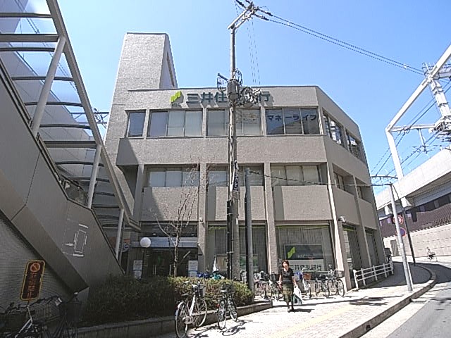 Bank. Sumitomo Mitsui Banking Corporation Neyagawa 844m to the branch (Bank)