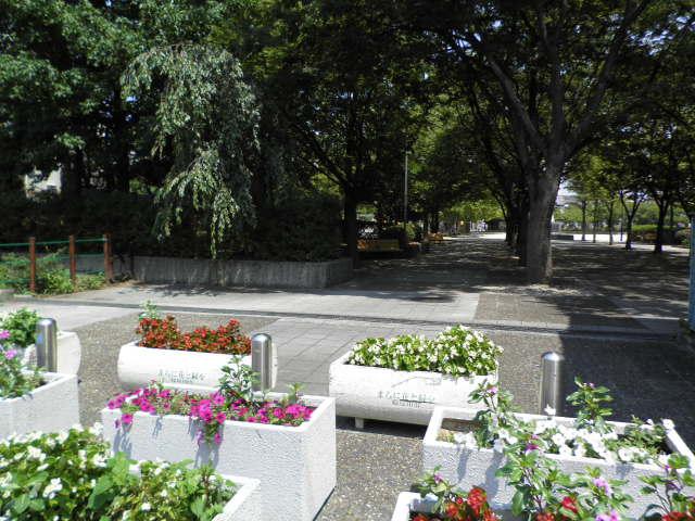 park. 948m until the first Honcho park