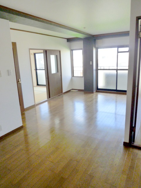 Living and room