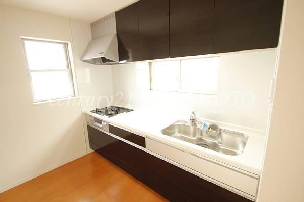 Kitchen. Housework easy to stand-alone kitchen! !