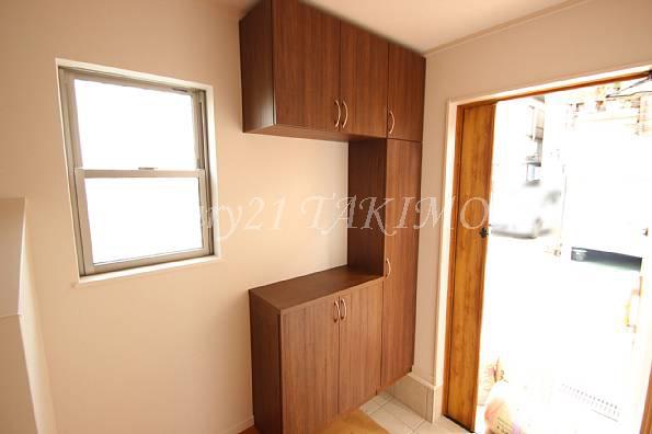 Receipt. Large shoe box equipped! !