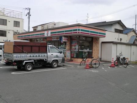 Convenience store. Seven-Eleven IkedaAsahi store up (convenience store) 1846m