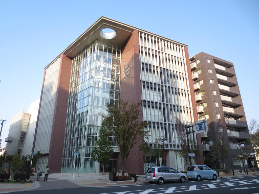 University ・ Junior college. Private Osaka Electro-Communication University Station campus (University ・ 1060m up to junior college)