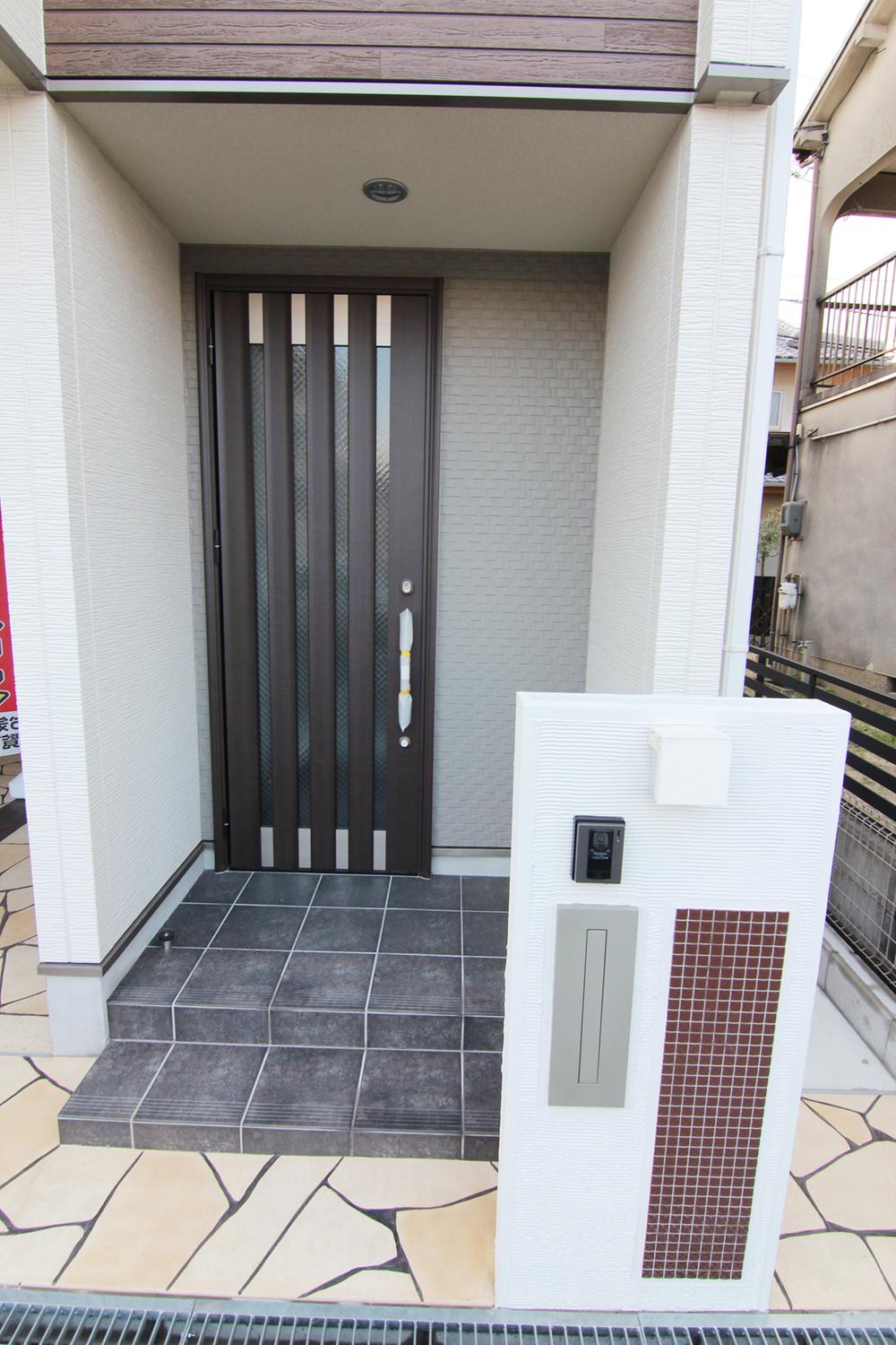 Entrance.  ◆ Entrance