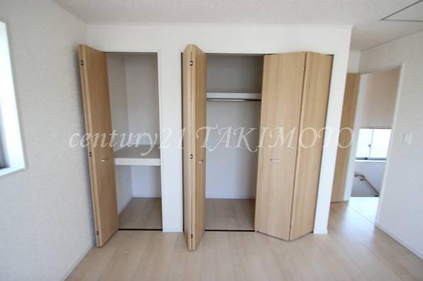 Receipt. Storage space rich! !