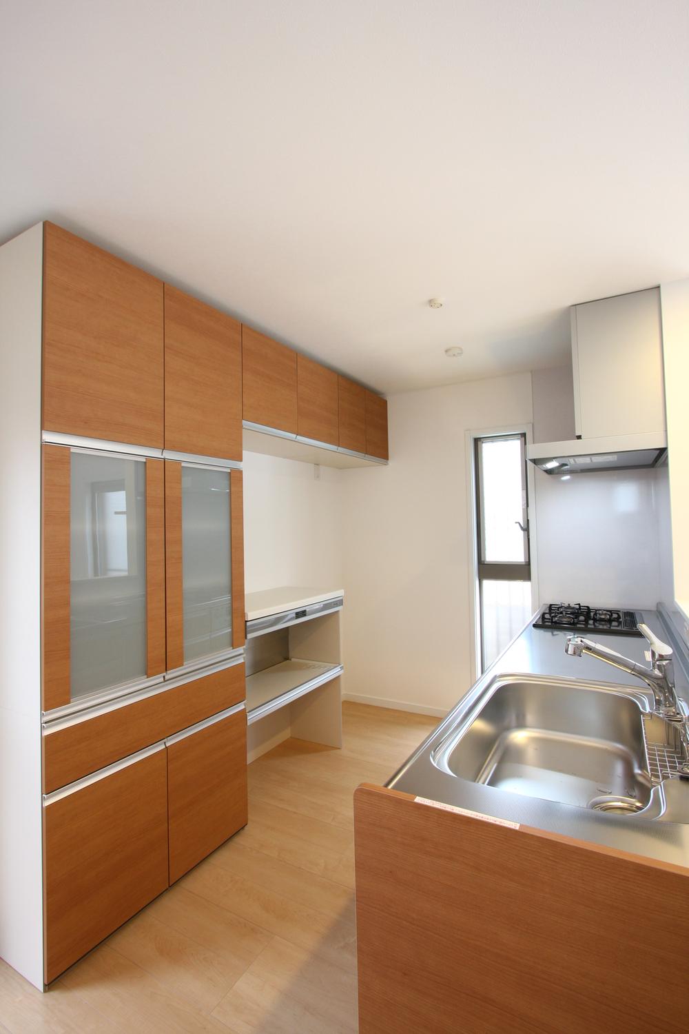 Same specifications photo (kitchen). Our construction cases