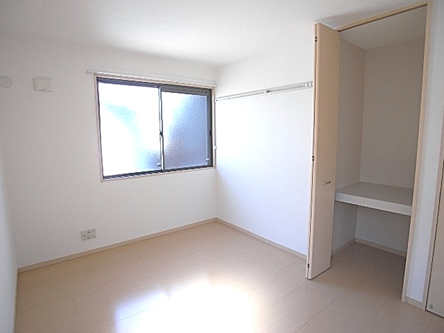 Other room space. Western style room