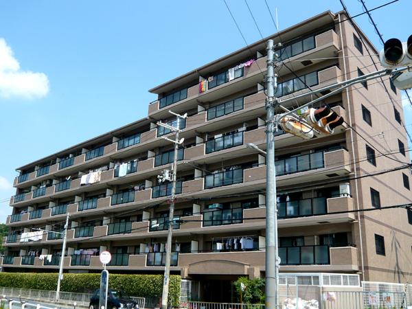 Local appearance photo. South-facing balcony