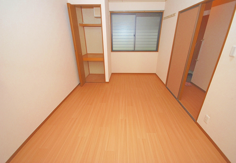 Other room space. Western style room