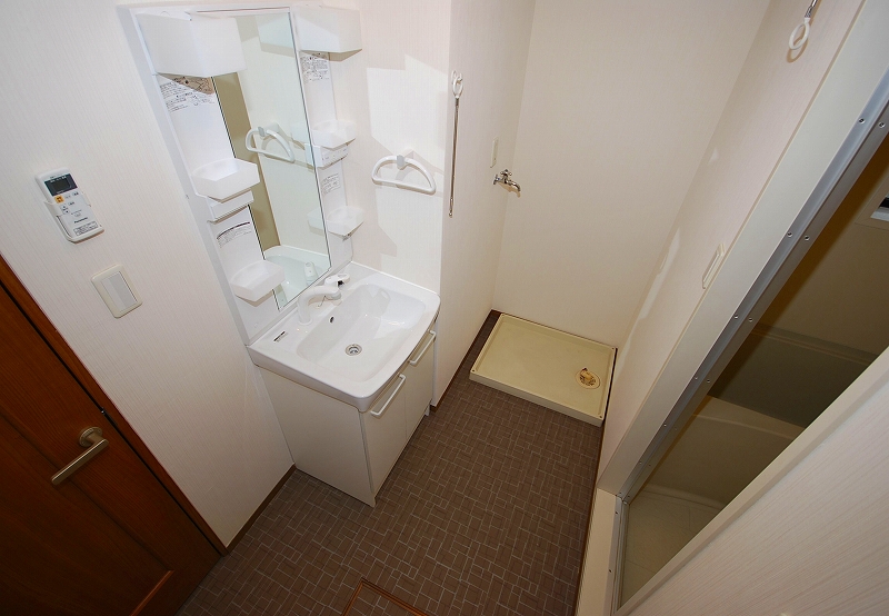 Washroom. Washroom