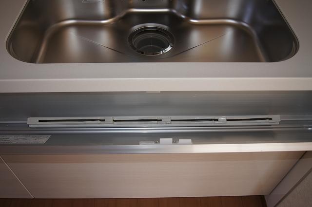 Kitchen. Kitchen knife flap that can not be small children open