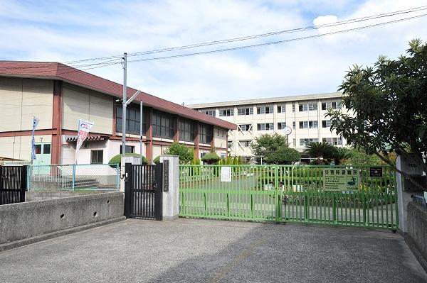 Primary school. Horimizo elementary school up to 480m Horimizo a 6-minute walk to elementary school.