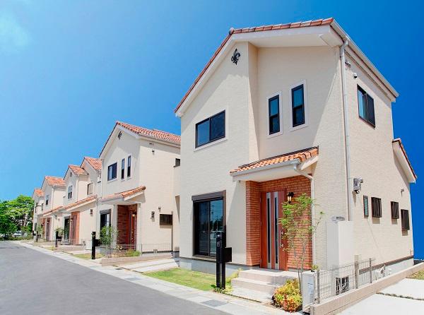 Local appearance photo. Warm Hiroshi tile stylish B Street District appearance photos colors of (H25.7_Tsukisatsuei. It is subjected to some CG processing. )