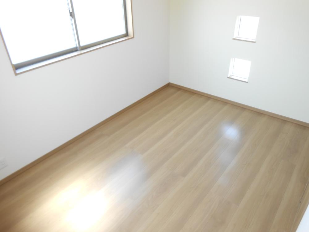 Non-living room. Indoor (June 2013) Shooting