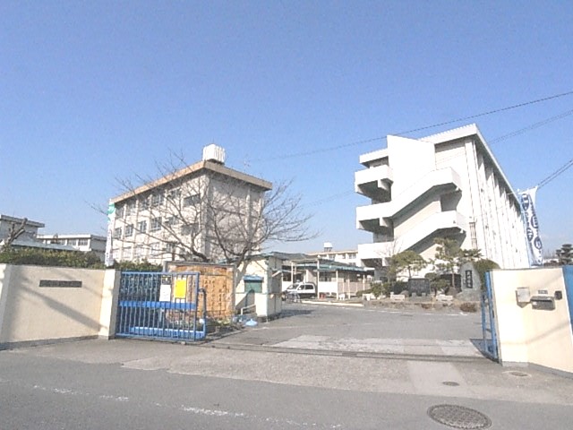 Primary school. 660m to Neyagawa Municipal Shimeno elementary school (elementary school)