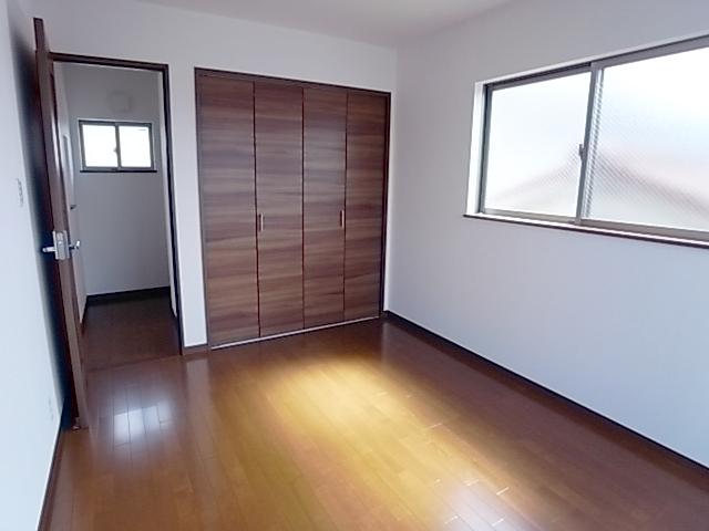 Same specifications photos (Other introspection). Spacious space with plenty of storage space
