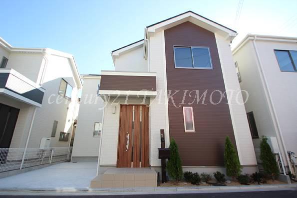 Local appearance photo. The combination of brown and white is also popular in time to become.