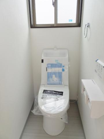 Toilet. Second floor toilet