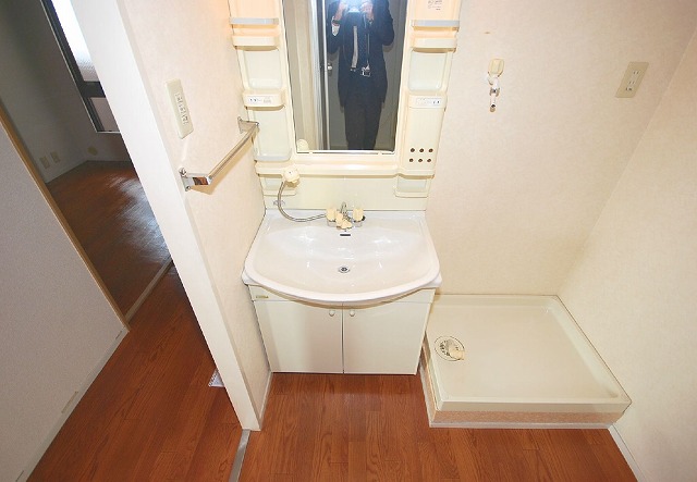 Washroom. Washroom