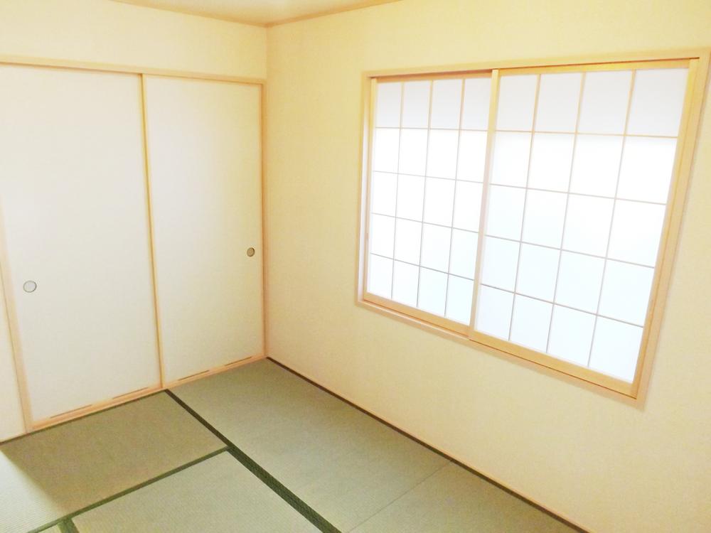 Non-living room. Local photos (Japanese-style)