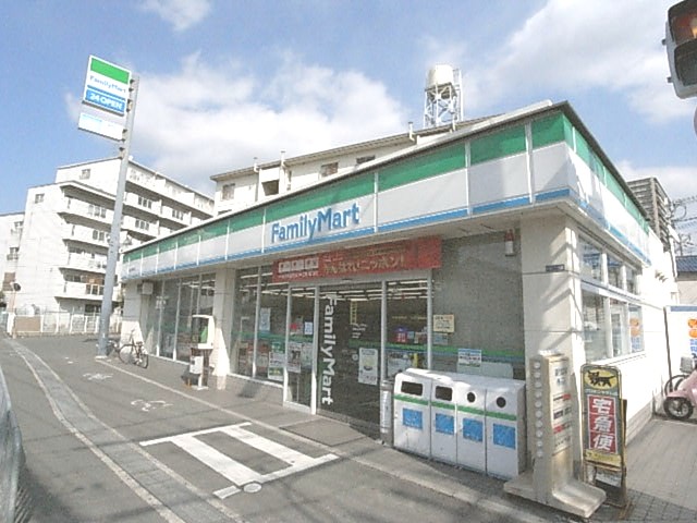 Convenience store. FamilyMart Neyagawa Kotobukimachi store up (convenience store) 129m