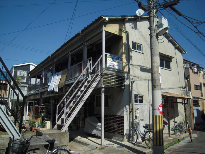 Building appearance. appearance