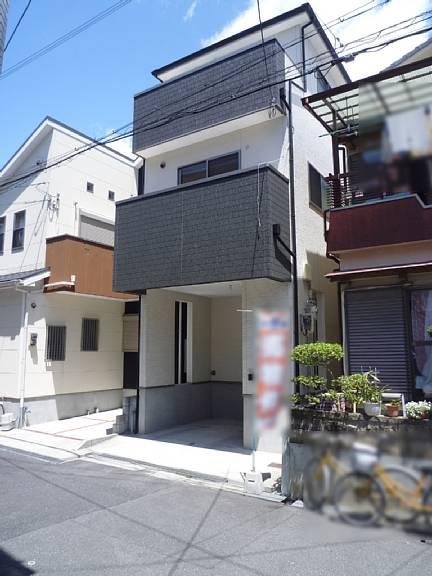 Local appearance photo. November 2008 architecture! Chikuasa is a beautiful property!
