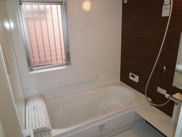 Bathroom. Comfortable bath time in Otobasu function