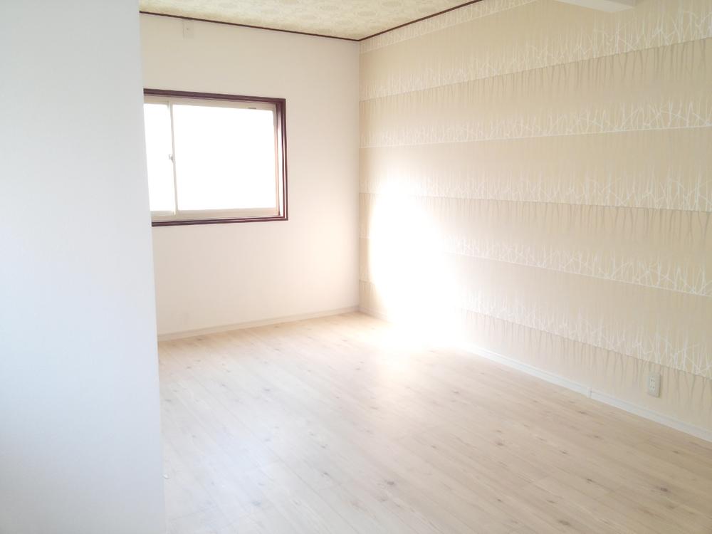 Non-living room. Change the white to the floor of the CF of the keynote! Furthermore fashionable accent Cross!