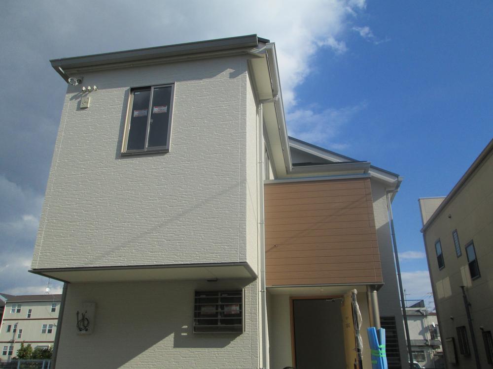 Local appearance photo. Local (April 2013) Shooting