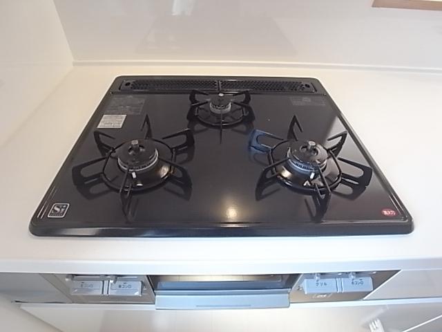 Other Equipment. Easy multi-functional stove to clean