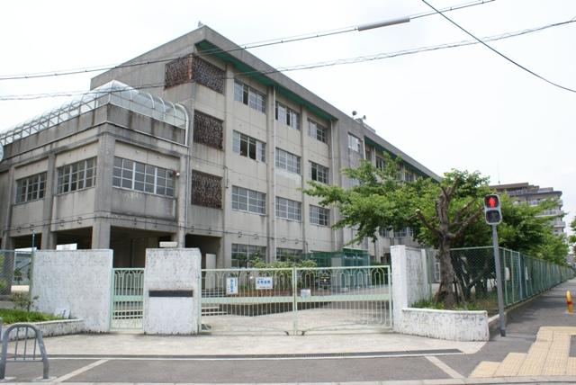 Junior high school. Neyagawa Tatsunaka Kida until junior high school 560m
