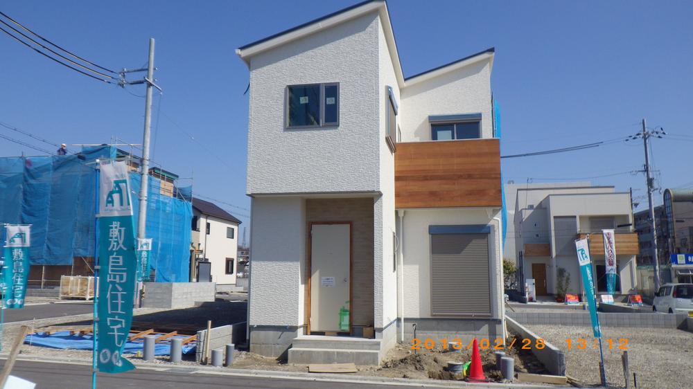 Local appearance photo. Local model house photo.