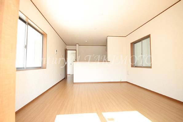 Same specifications photos (living). It is open-minded LDK!