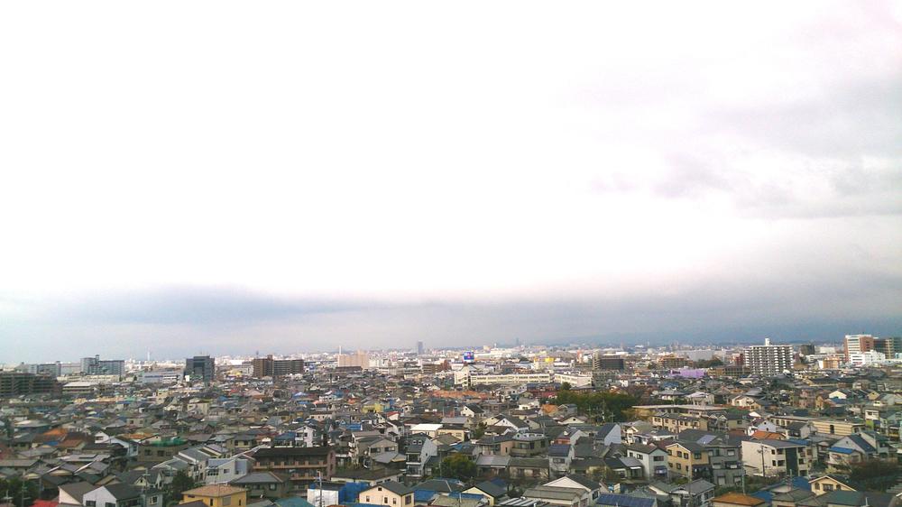 View photos from the dwelling unit. View from the site (December 2013) Shooting