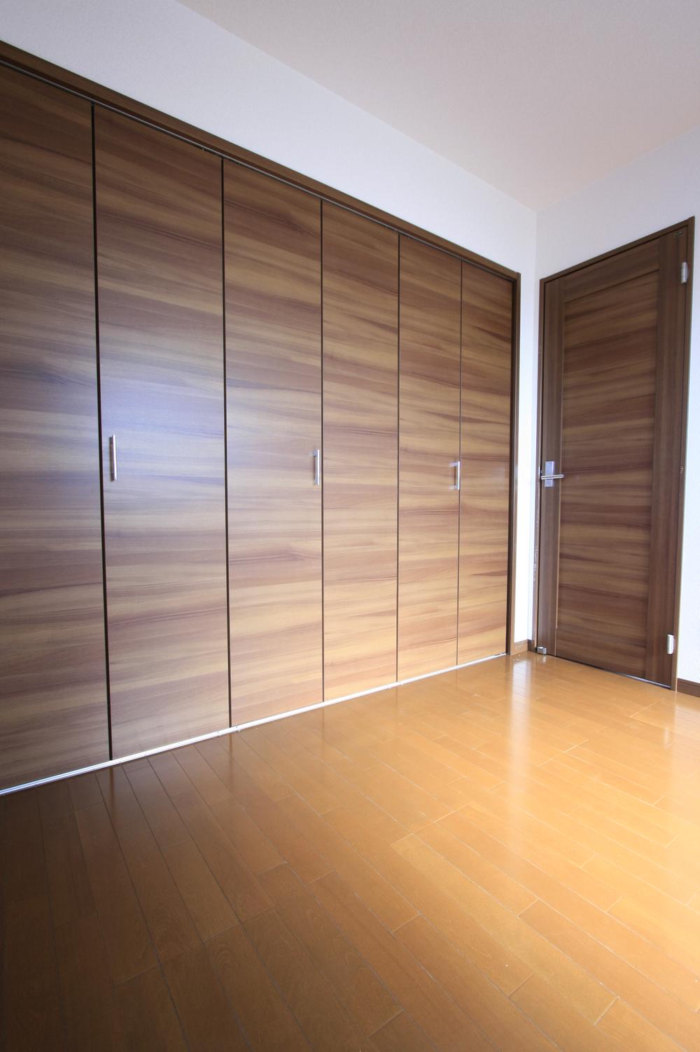 Same specifications photos (Other introspection)