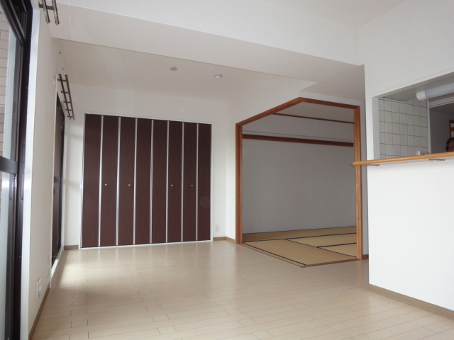 Living and room