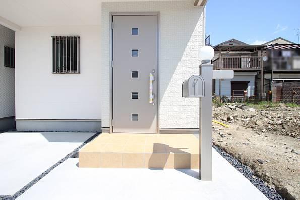 Parking lot. Spacious parking space!