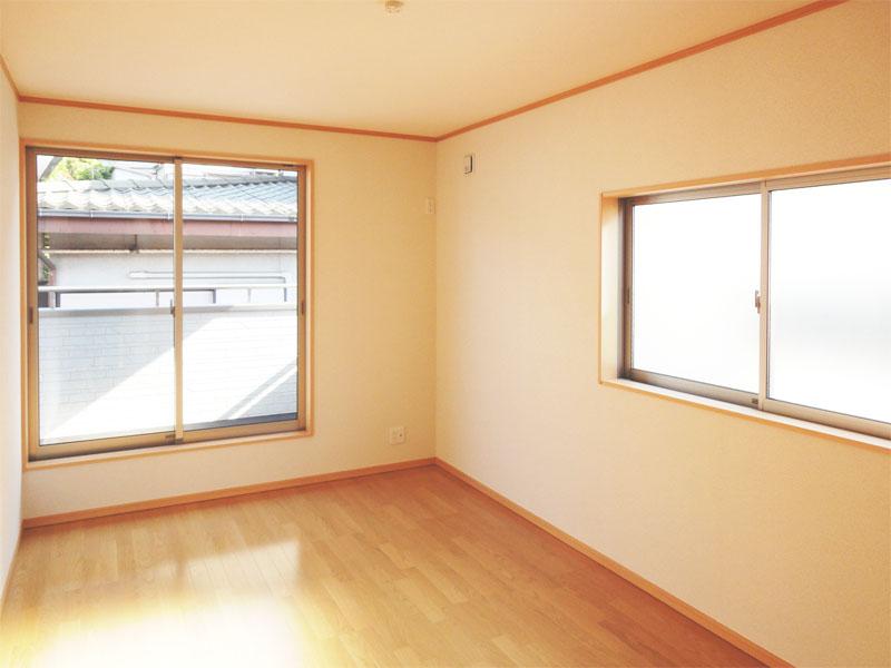 Same specifications photos (Other introspection). Since the housing are substantial, You can also use the more widely the room! (The company example of construction photos)
